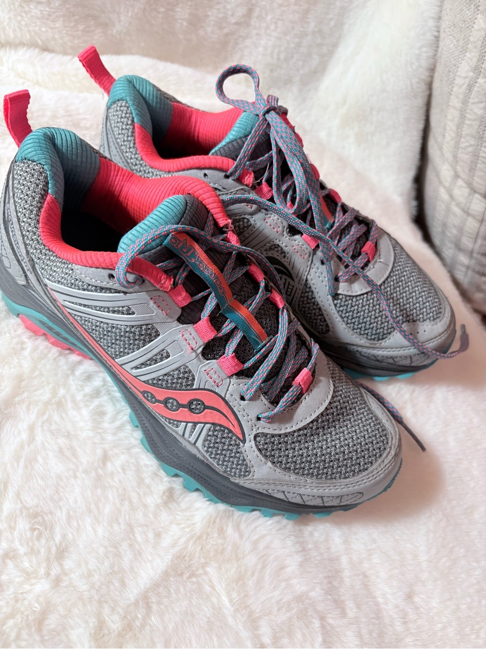 Saucony Women's Gray & Orange excursion Trio Running Shoes with Teal Accents